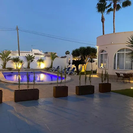 Detached With Private Pool Villa *