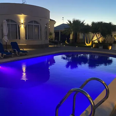 Detached With Private Pool Villa *